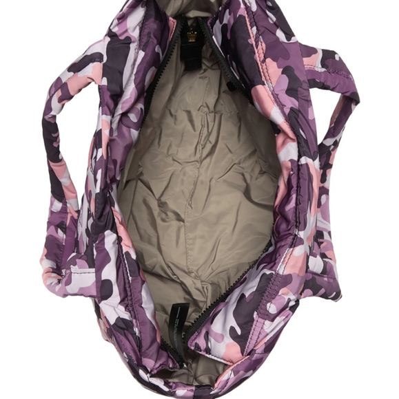 ⚡MARC JACOBS⚡ camo quilted nylon tote - Picture 3 of 10